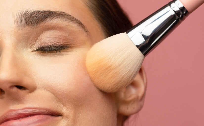 Wykonaj kompletny makijaż kosmetykami za mniej niż 130zł! ||