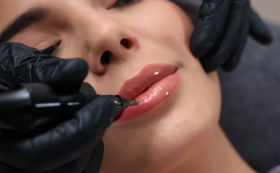 Jak pielęgnować usta po makijazu permanentnym? ||