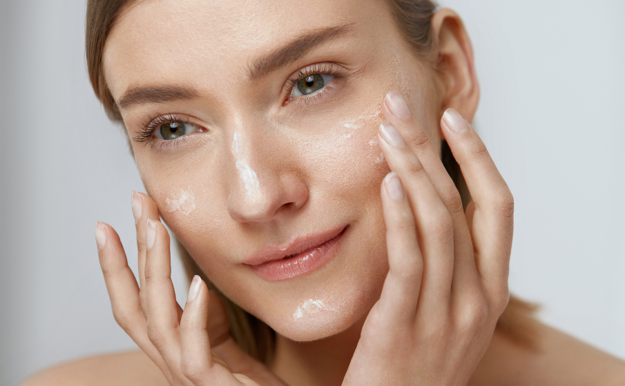 Adapalen - retinoid trzeciej generacji w kosmetykach. Czy dobrze działa na zmarszczki? ||