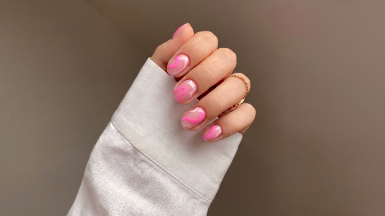 Paznokcie na kwiecień || 12 najmodniejszych inspiracji na ciepłe dni