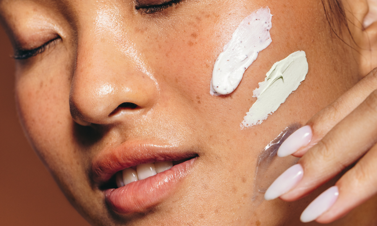 Najlepszy peeling do twarzy || ranking TOP 10 produktów do złuszczania, które odmienią Twoją cerę