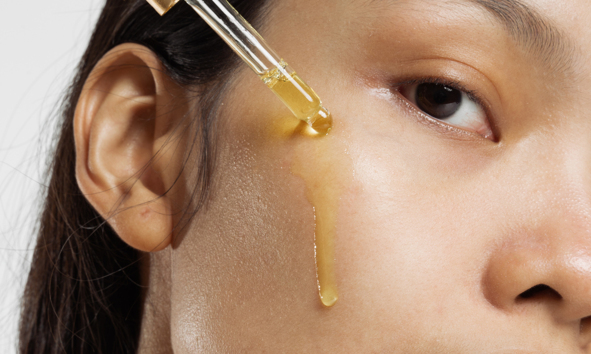 Retinol jesienią || kiedy zacząć i jak wprowadzić go do pielęgnacji?