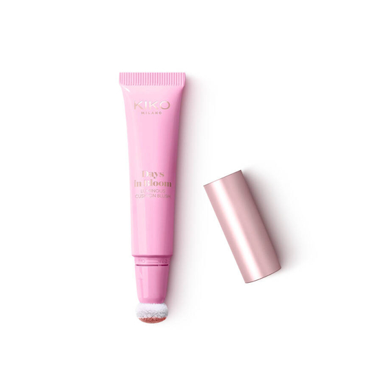#4 Kiko Milano Days In Bloom Luminous Cushion Blush rozświetlający róż w płynie z aplikatorem gąbkowym 03 Elegant Pink